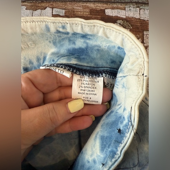 Blue and Cream Tie-Dye Leggings - Picture 5 of 5